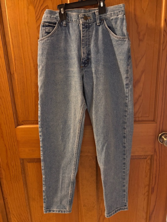 Wrangler Denim - Wrangler Women’s vintage high-wasted Jeans